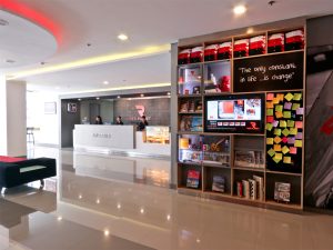 Red Planet Makati Amorosolo Lobby